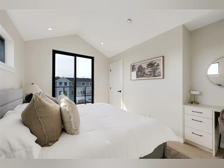 2-2100 Allenby Street, Oak Bay, BC, V8R 3C3 - 28