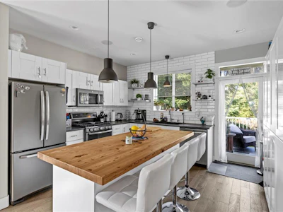 513 Martina Way - 2