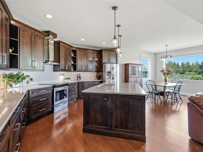 3861 Creekside Drive - 4