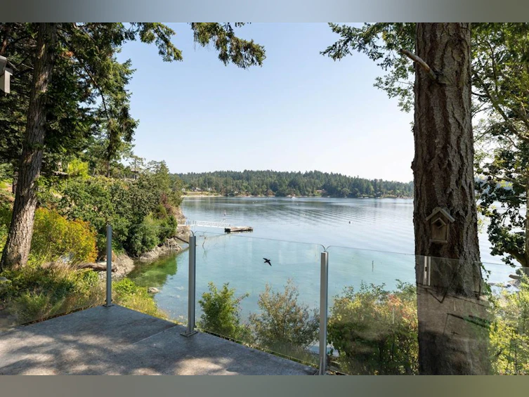 389 Moses Point Road, North Saanich, BC, V8L 5L9 - 15