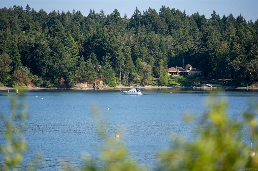 389 Moses Point Road, North Saanich, BC, V8L 5L9 - 17