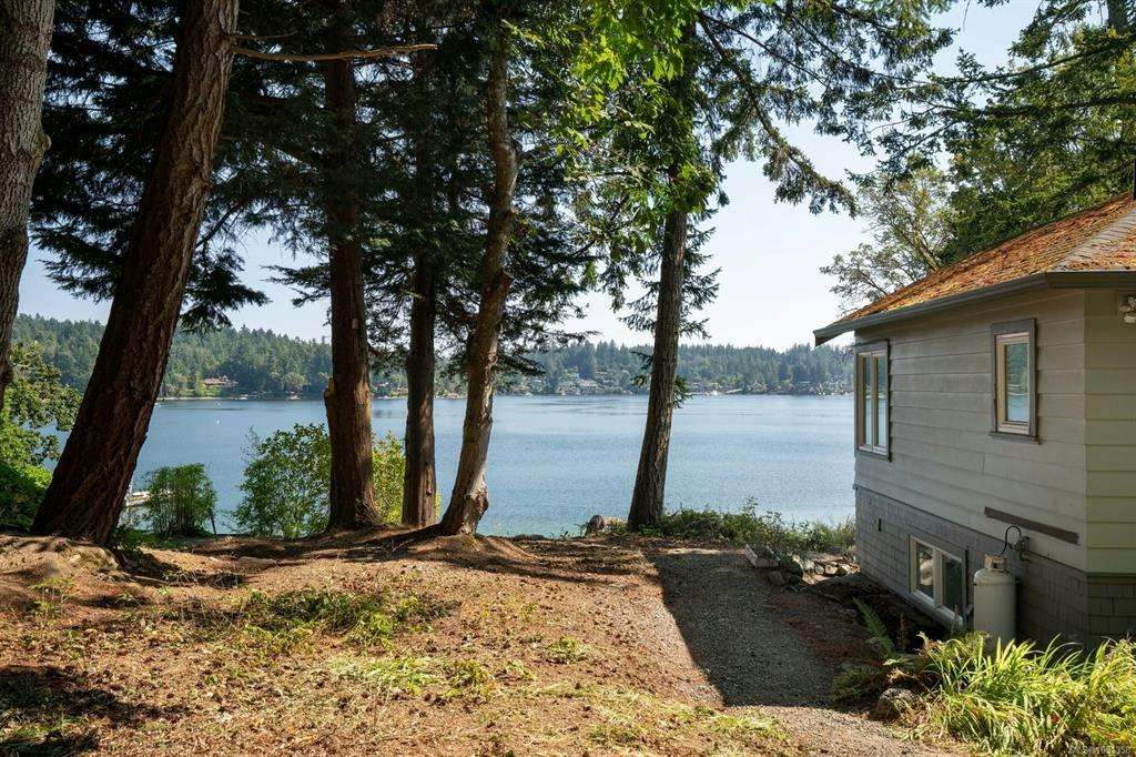 389 Moses Point Road, North Saanich, BC, V8L 5L9 - 33
