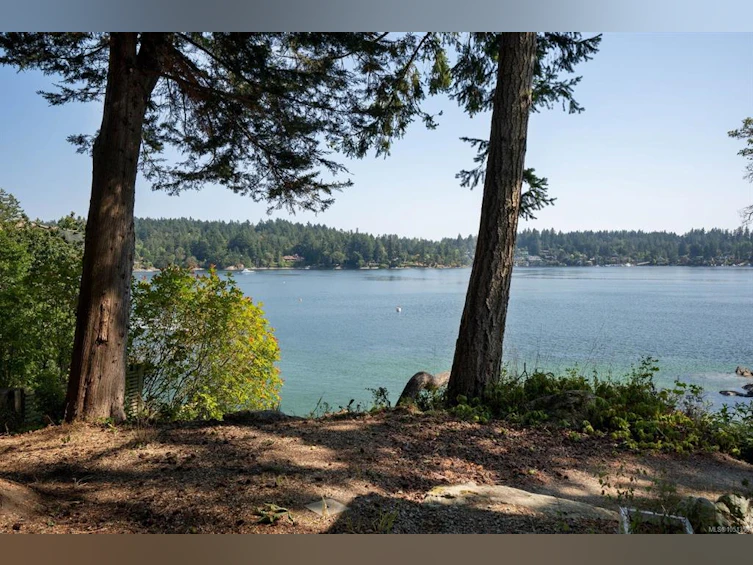 389 Moses Point Road, North Saanich, BC, V8L 5L9 - 34