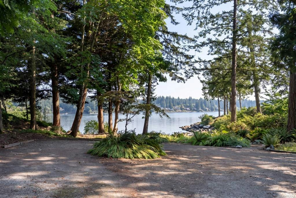 389 Moses Point Road, North Saanich, BC, V8L 5L9 - 8