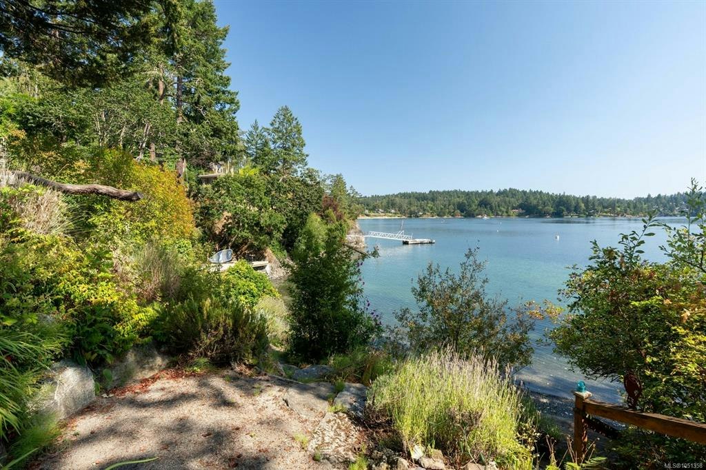 389 Moses Point Road, North Saanich, BC, V8L 5L9 - 37