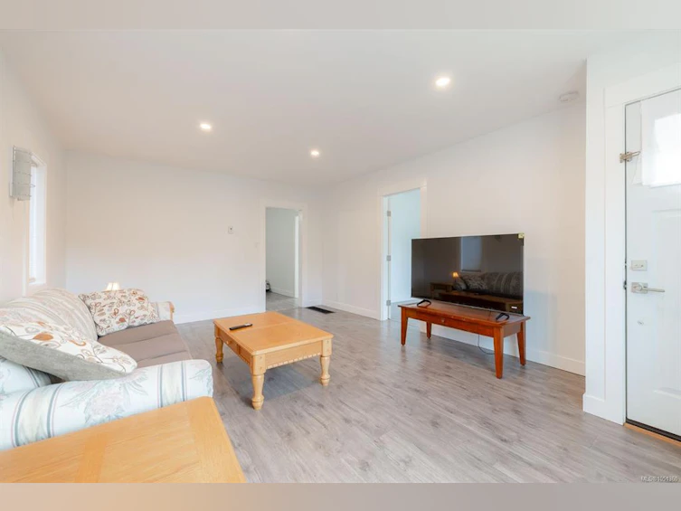 15 Fourth Street, Nanaimo, BC, V9R 1S6 - 21