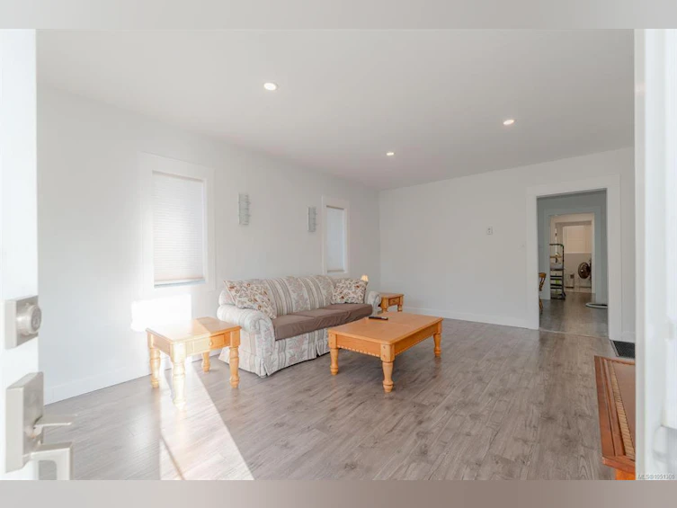 15 Fourth Street, Nanaimo, BC, V9R 1S6 - 25