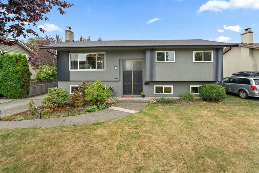3988 Larchwood Drive, Saanich, BC, V8N 3P5