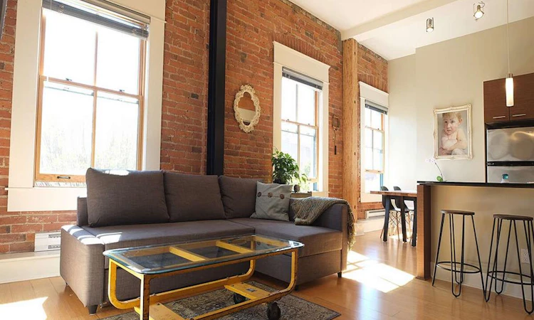 304-610 Johnson Street