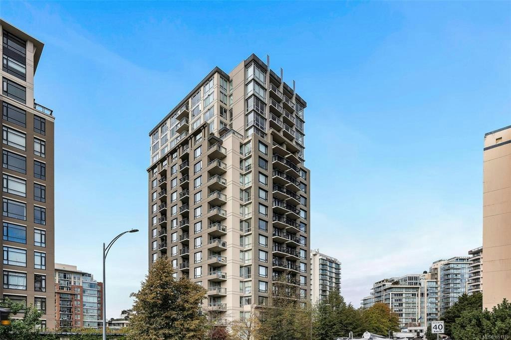 1001-751 Fairfield Road, Victoria, BC, V8W 4A4
