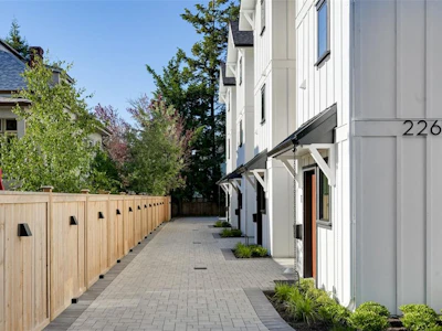 3-2268 Bowker Avenue - 2