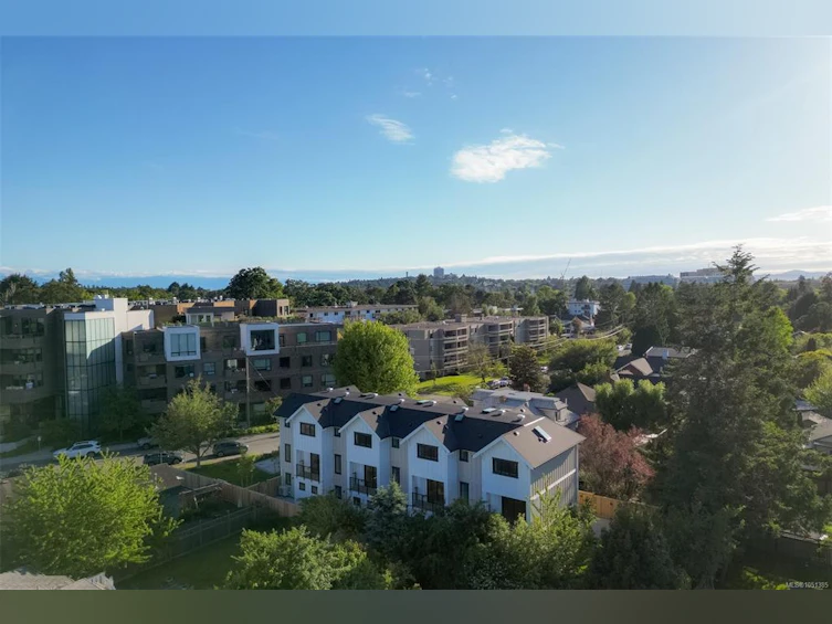 3-2268 Bowker Avenue, Oak Bay, BC, V8R 2E4