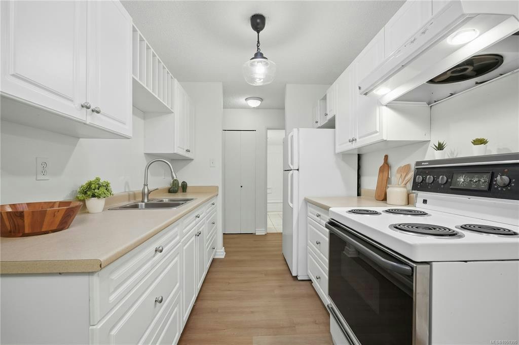 411-909 Pembroke Street, Victoria, BC, V8T 4Z5