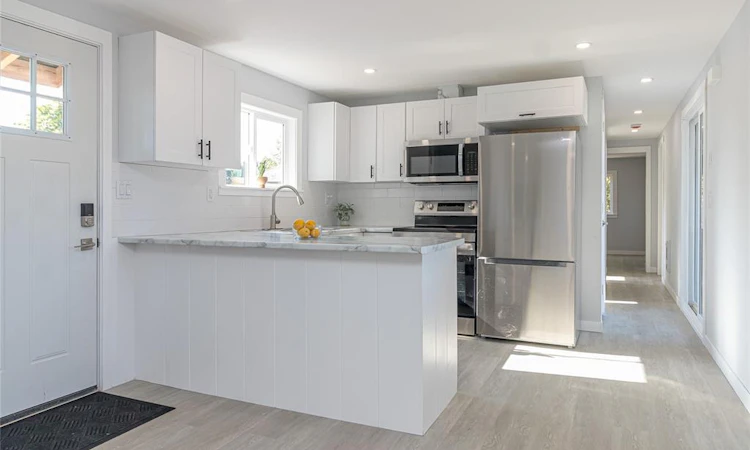 22-1572 Seabird Road