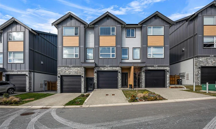 1489 Stella Lane
