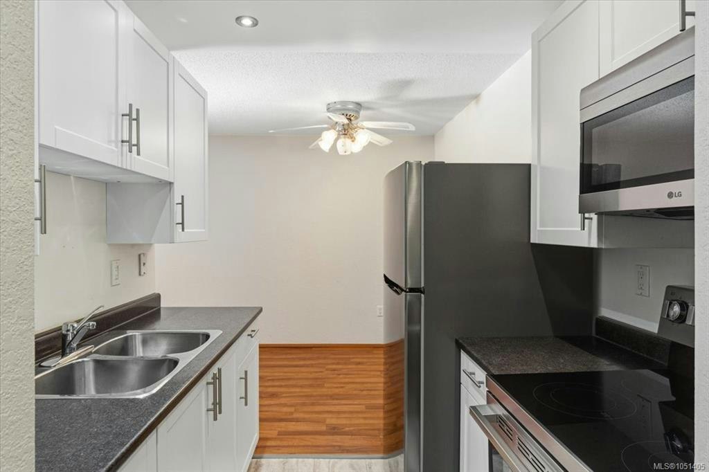 419-1600 Dufferin Crescent - 3