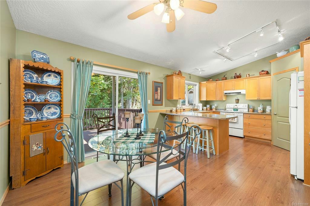 1241 Mckinley Road, Ladysmith, BC, V9G 1R2 - 13