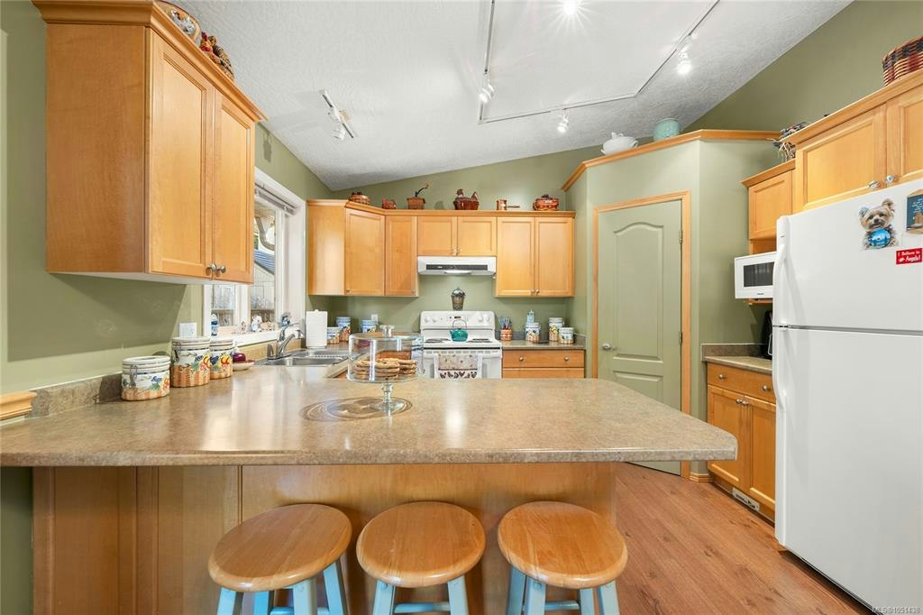 1241 Mckinley Road, Ladysmith, BC, V9G 1R2 - 16