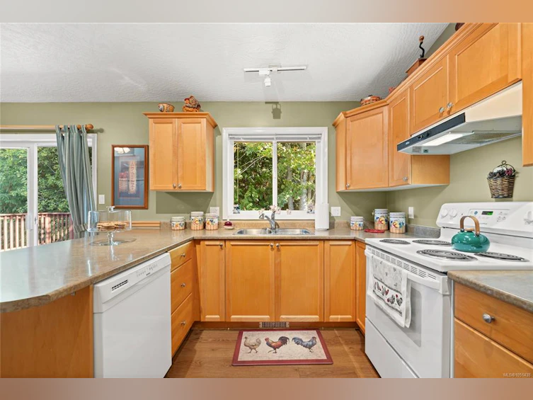 1241 Mckinley Road, Ladysmith, BC, V9G 1R2 - 17