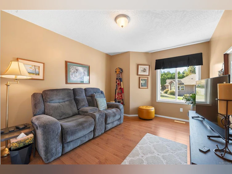 1241 Mckinley Road, Ladysmith, BC, V9G 1R2 - 35