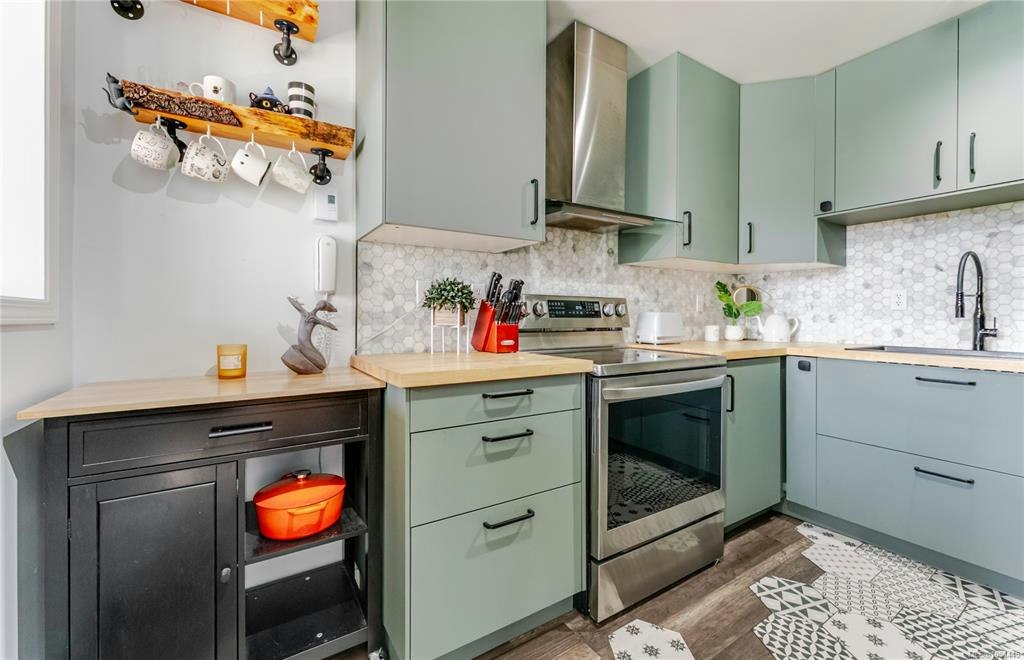 203-3460 Quadra Street, Saanich, BC, V8J 1G6