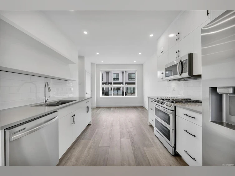 1036 Boxcar Close, Langford, BC, V9B 0Y4 - 3