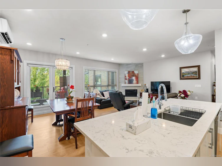 205-741 Travino Lane, Saanich, BC, V8Z 0G3 - 12