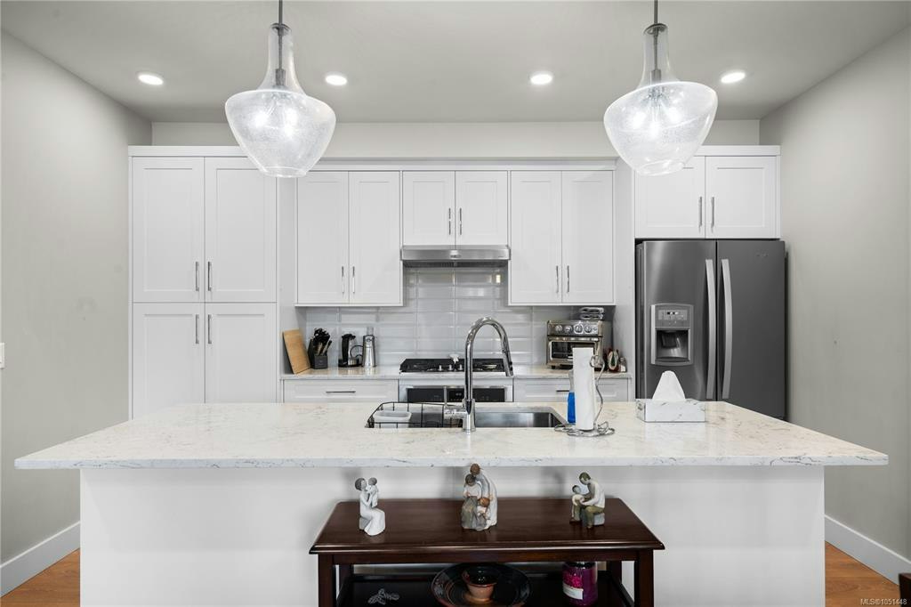 205-741 Travino Lane, Saanich, BC, V8Z 0G3 - 16