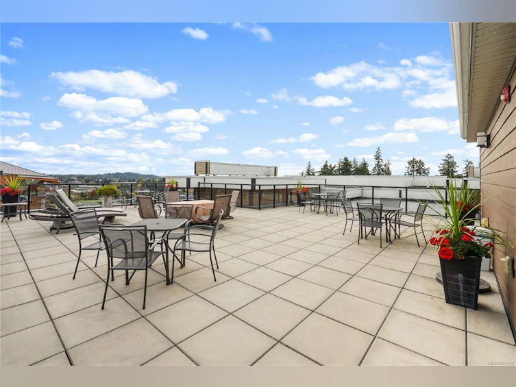 205-741 Travino Lane, Saanich, BC, V8Z 0G3 - 37