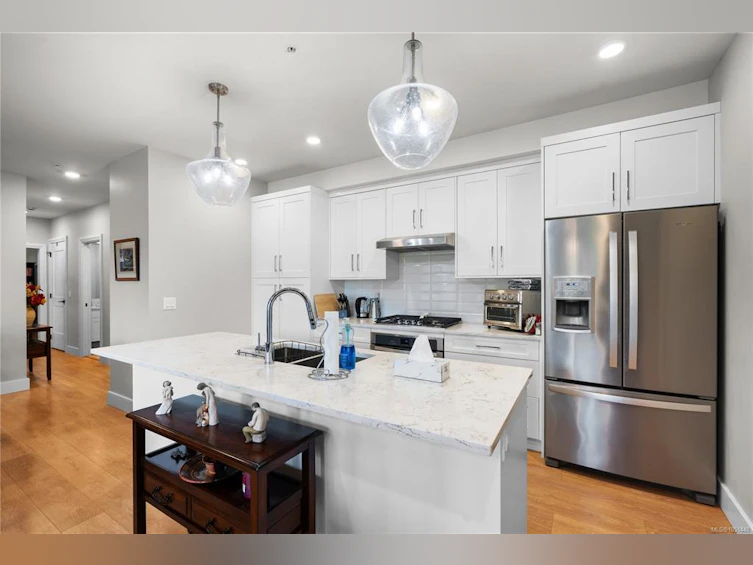 205-741 Travino Lane, Saanich, BC, V8Z 0G3 - 10