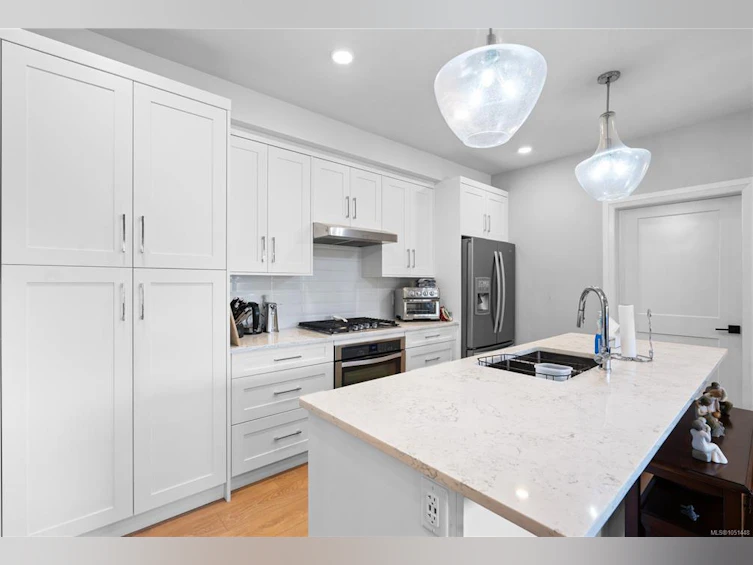 205-741 Travino Lane, Saanich, BC, V8Z 0G3 - 15