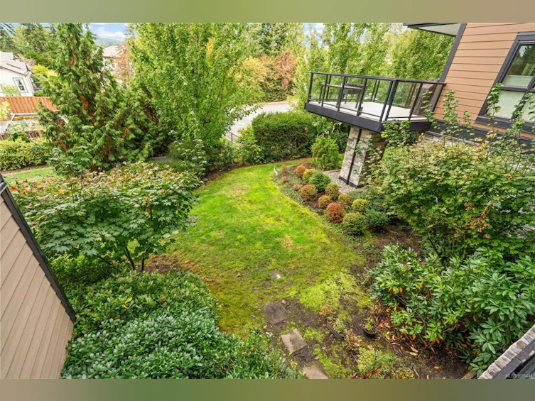 205-741 Travino Lane, Saanich, BC, V8Z 0G3 - 21