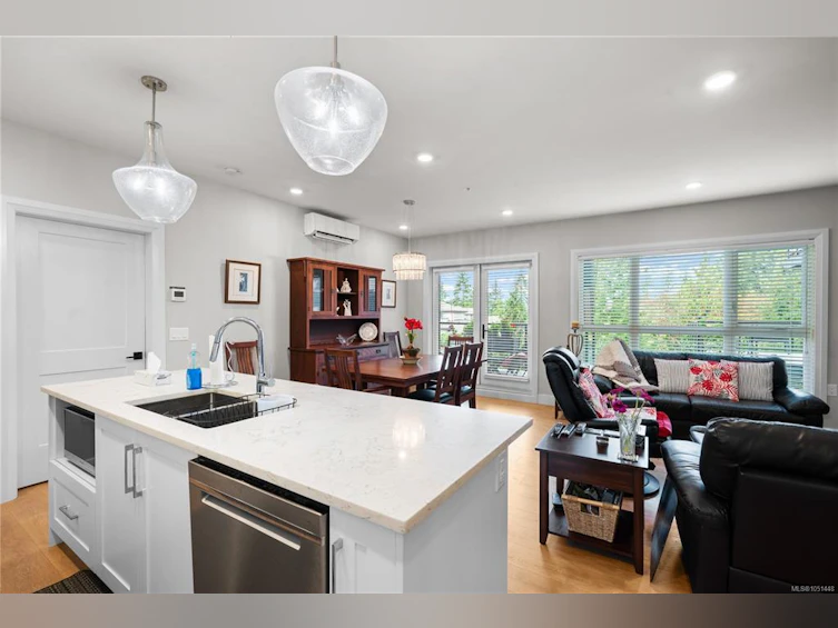 205-741 Travino Lane, Saanich, BC, V8Z 0G3 - 14