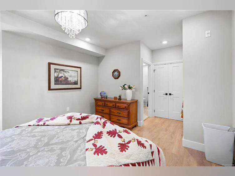 205-741 Travino Lane, Saanich, BC, V8Z 0G3 - 24