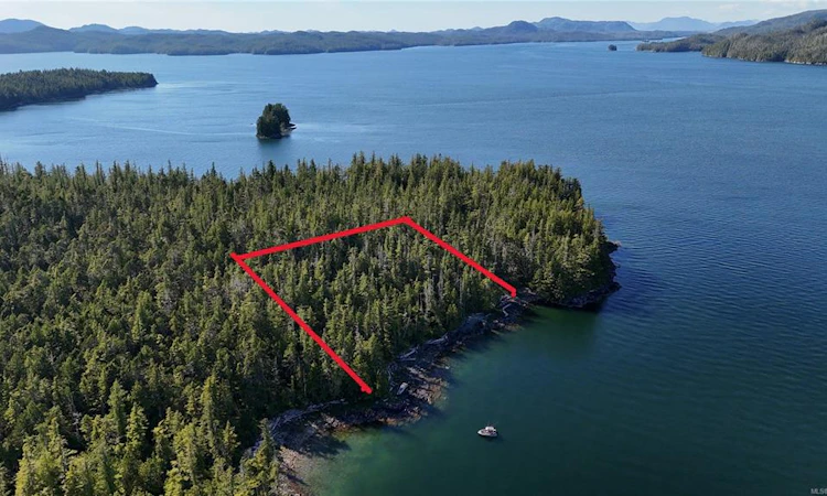 Lot 6 Bella Luna Island