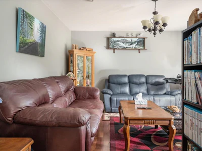 555 Hooper Place - 5
