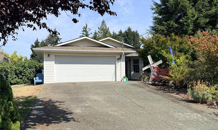 555 Hooper Place