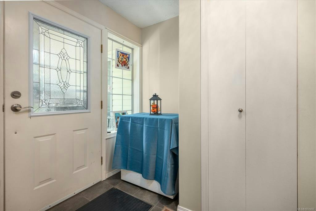 555 Hooper Place - 4