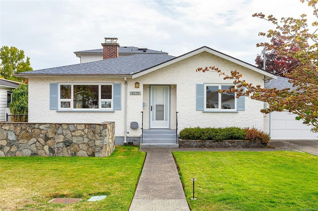 1679 Freeman Avenue, Saanich, BC, V8P 1P5