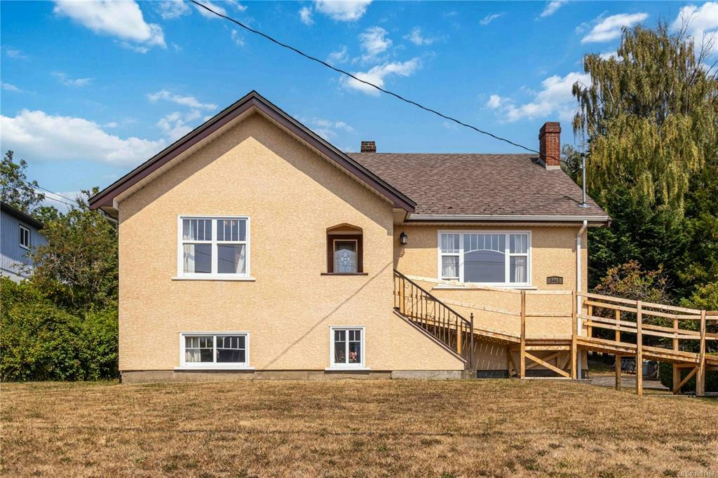 3441 Lovat Avenue, Saanich, BC, V8X 1T8