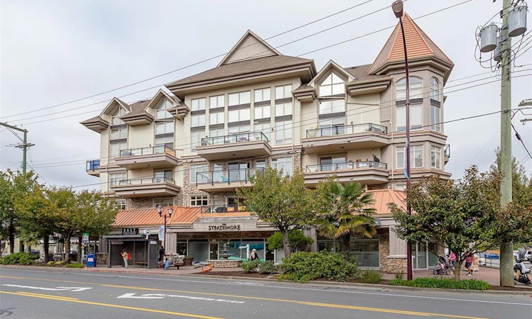 204-866 Goldstream Avenue