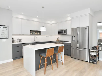 404-967 Whirlaway Crescent - 3