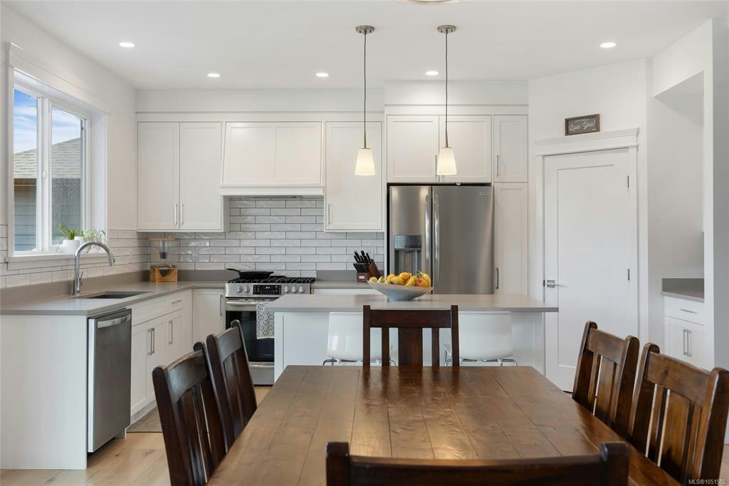 3372 Marygrove Drive, Courtenay, BC, V9N 0E7 - 10