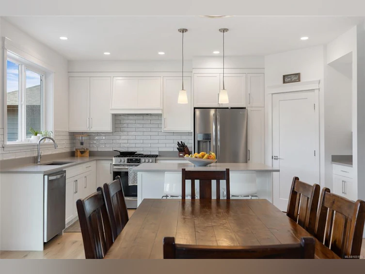 3372 Marygrove Drive, Courtenay, BC, V9N 0E7 - 10