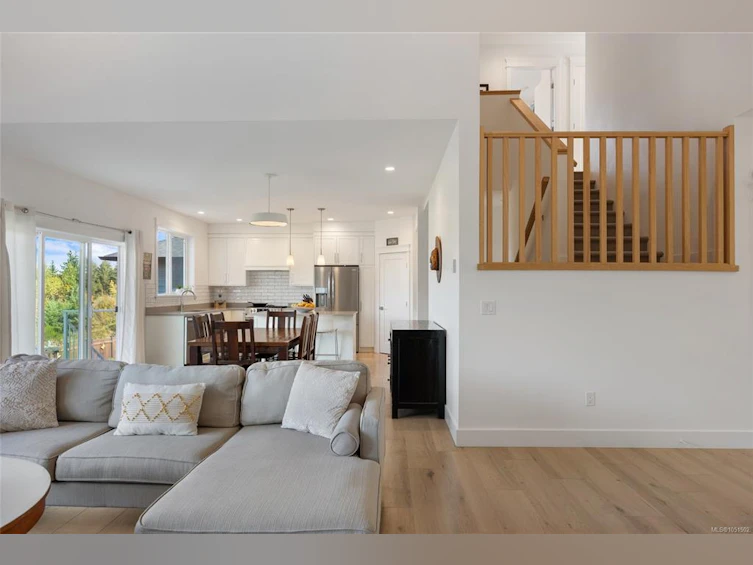 3372 Marygrove Drive, Courtenay, BC, V9N 0E7 - 6