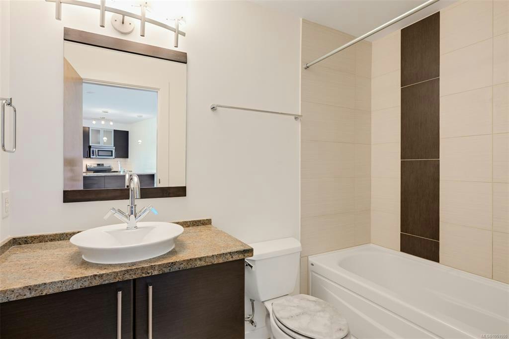 418-2745 Veterans Memorial Pkwy, Langford, BC, V9B 0H4 - 25