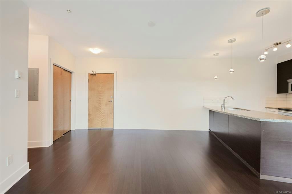 418-2745 Veterans Memorial Pkwy, Langford, BC, V9B 0H4 - 12