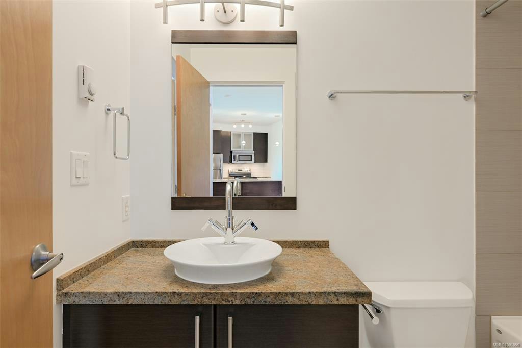 418-2745 Veterans Memorial Pkwy, Langford, BC, V9B 0H4 - 26