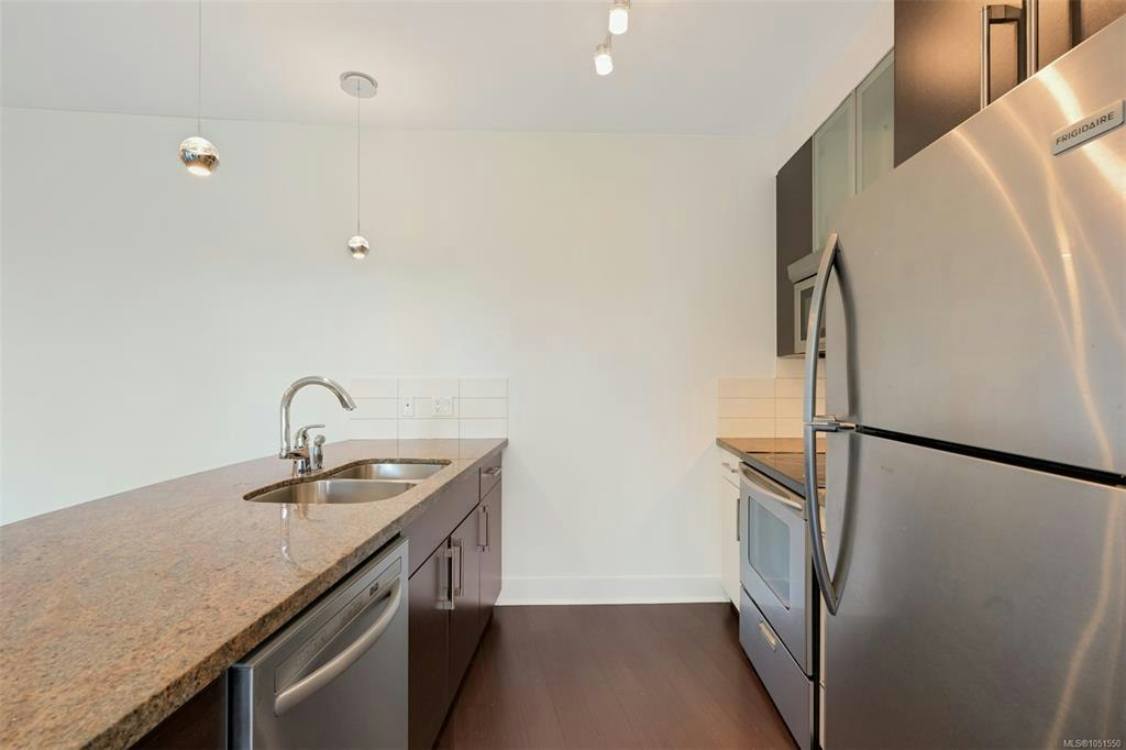418-2745 Veterans Memorial Pkwy, Langford, BC, V9B 0H4 - 16