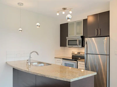 418-2745 Veterans Memorial Pkwy - 3